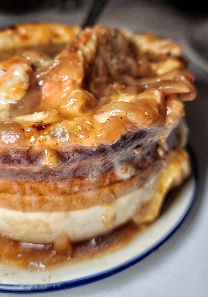 Le Rivage FRENCH ONION SOUP cheese broken