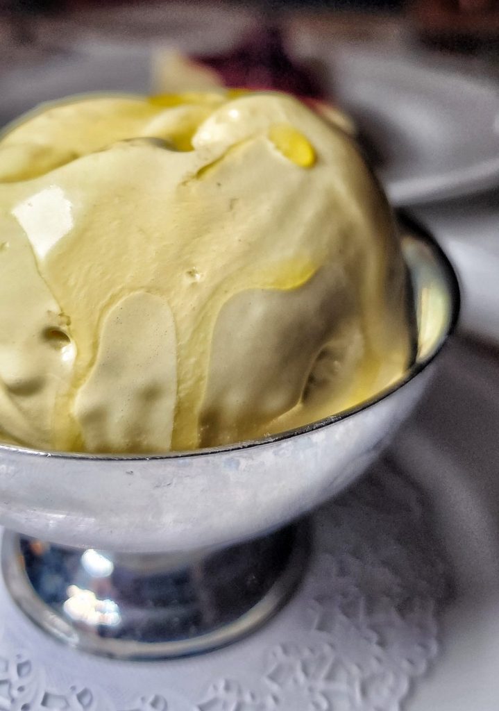 Castells pistachio gelato up close