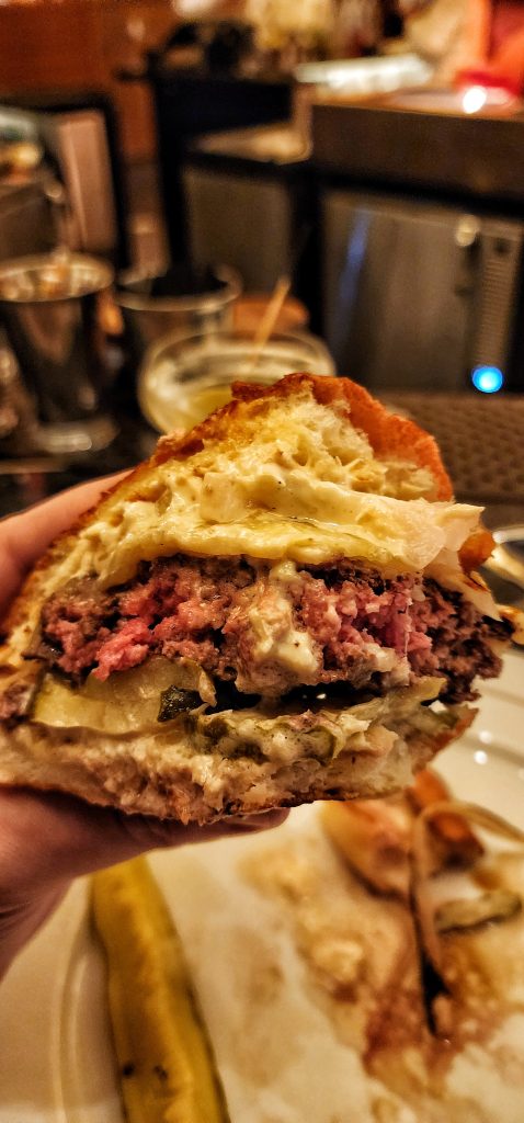 Dynamo Room Burger BIte