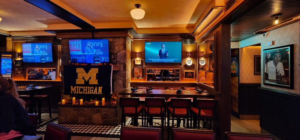 Central Park Tavern Back Room Fireplace