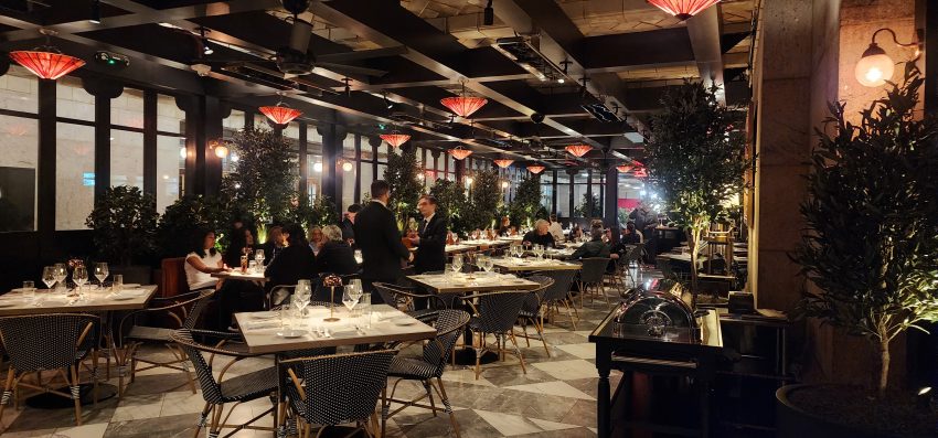 palladinos steak and seafood Patio Dining Room