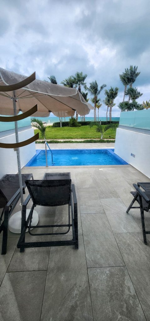 Hotel Riu Caribe Patio and Swim out