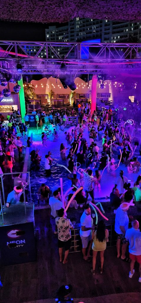 Hotel Riu Caribe Pool Party Neon Pack