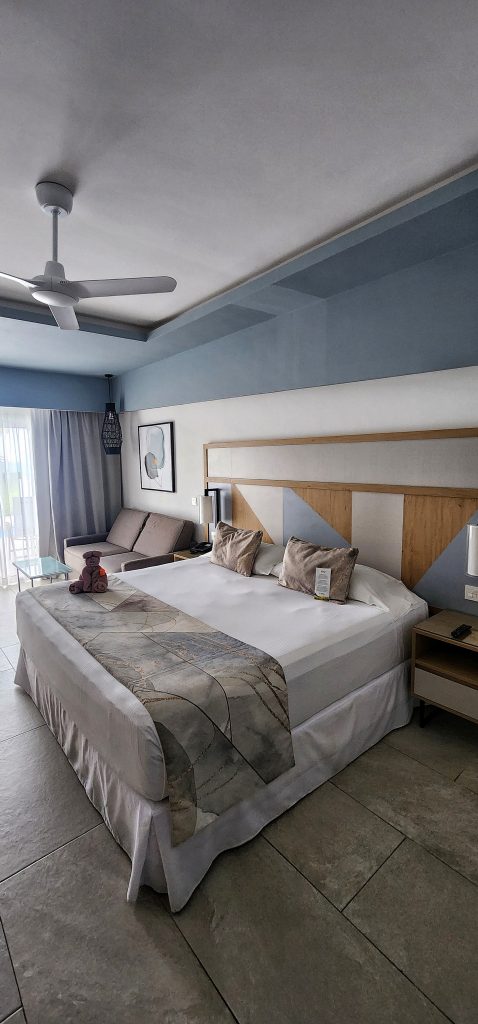 Hotel Riu Caribe Room Bed