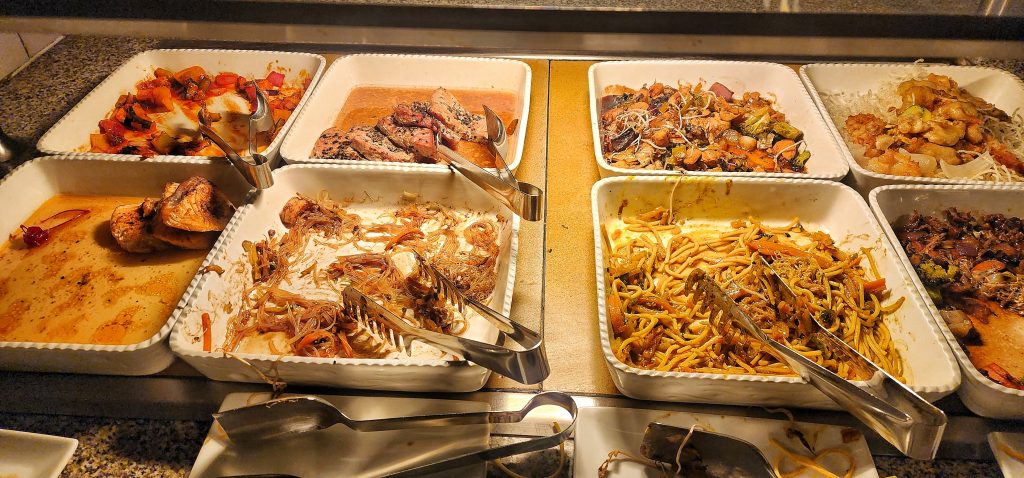 Hotel Riu Caribe Shangri-La cooked buffet