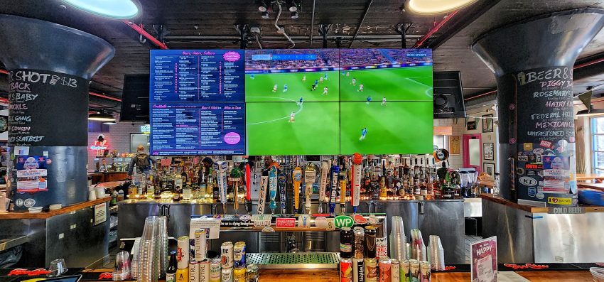 Pig beach queens Main Bar