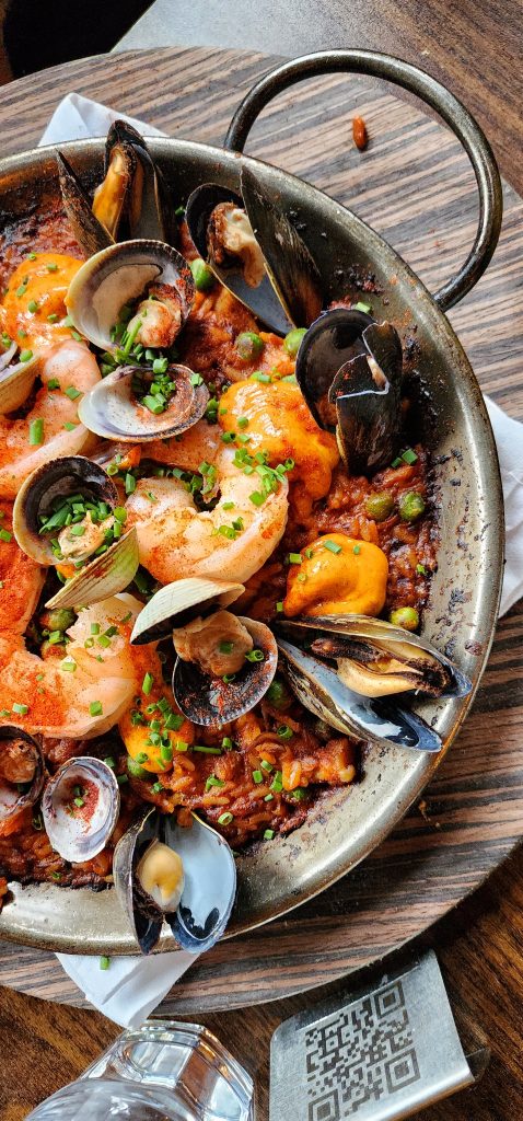 Bar Chuzo Seafood Paella