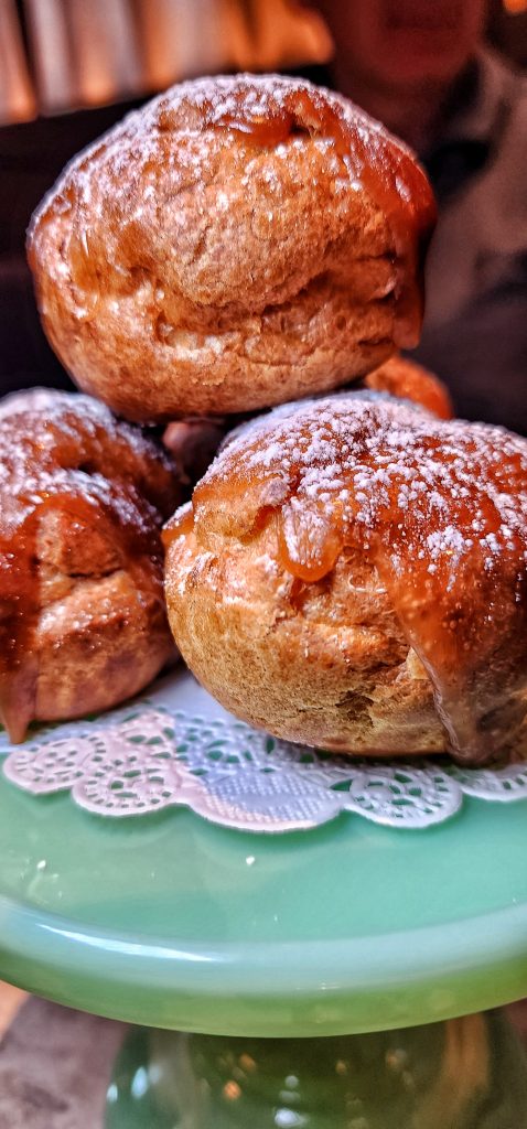 Bar Chimera NYC CROQUEMBOUCHE CREAM PUFF