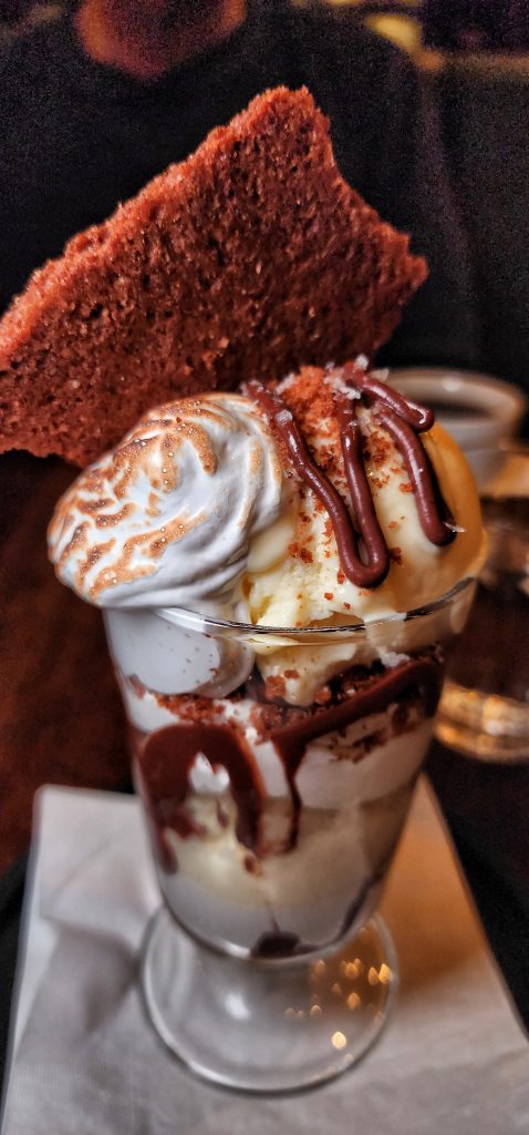 campfire sundae dessert