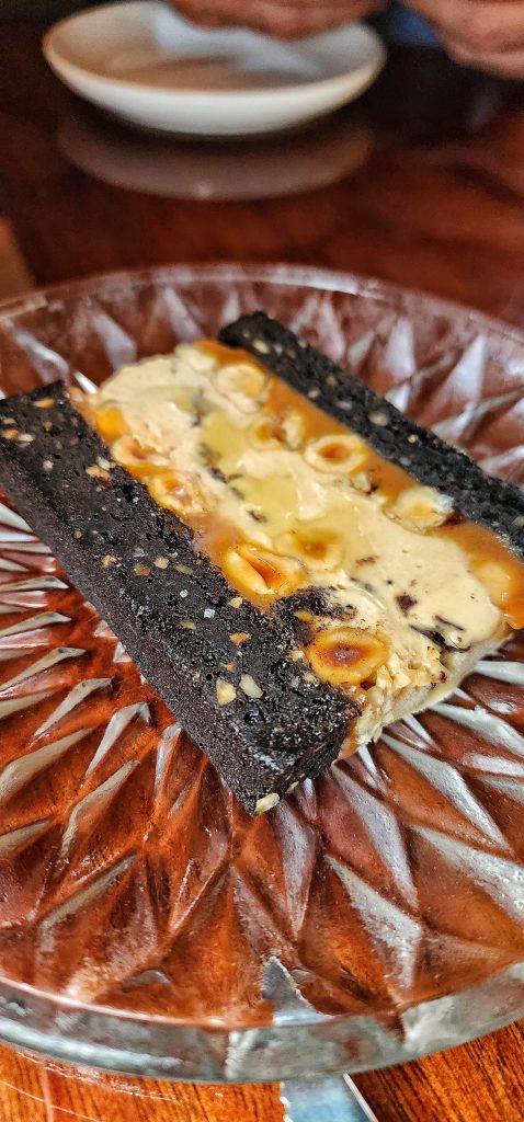 gelato Viennese dessert