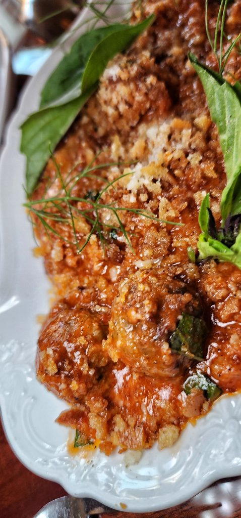manicottini della casa Sunday sauce